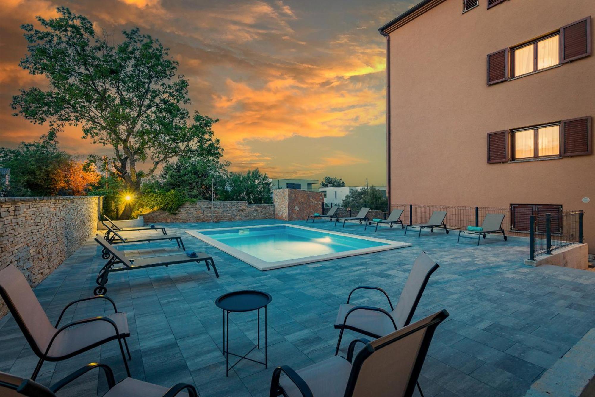 Apartments Cesare With Shared Pool Ližnjan Eksteriør billede